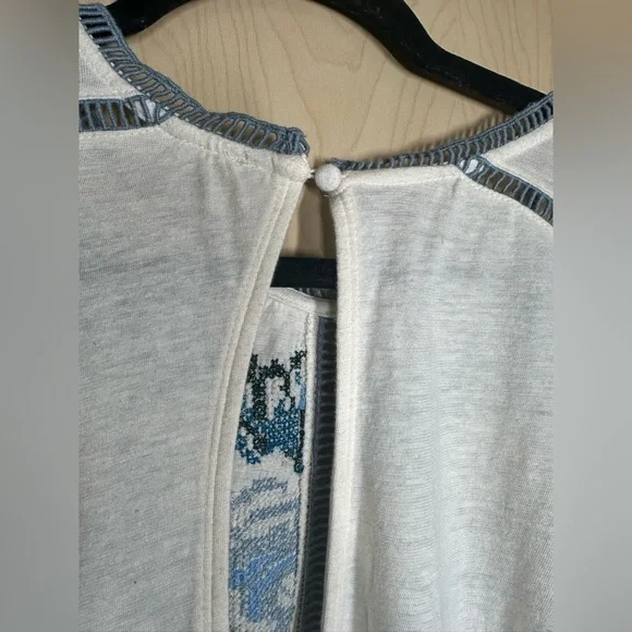 Free People White Top with Blue Embroidery - Picture 10 of 11